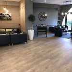 Hippotel Apartmanhotel 2*