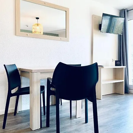 ヒッポテル アパートホテル