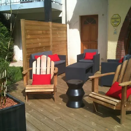 Aparthotel Hippotel 2*